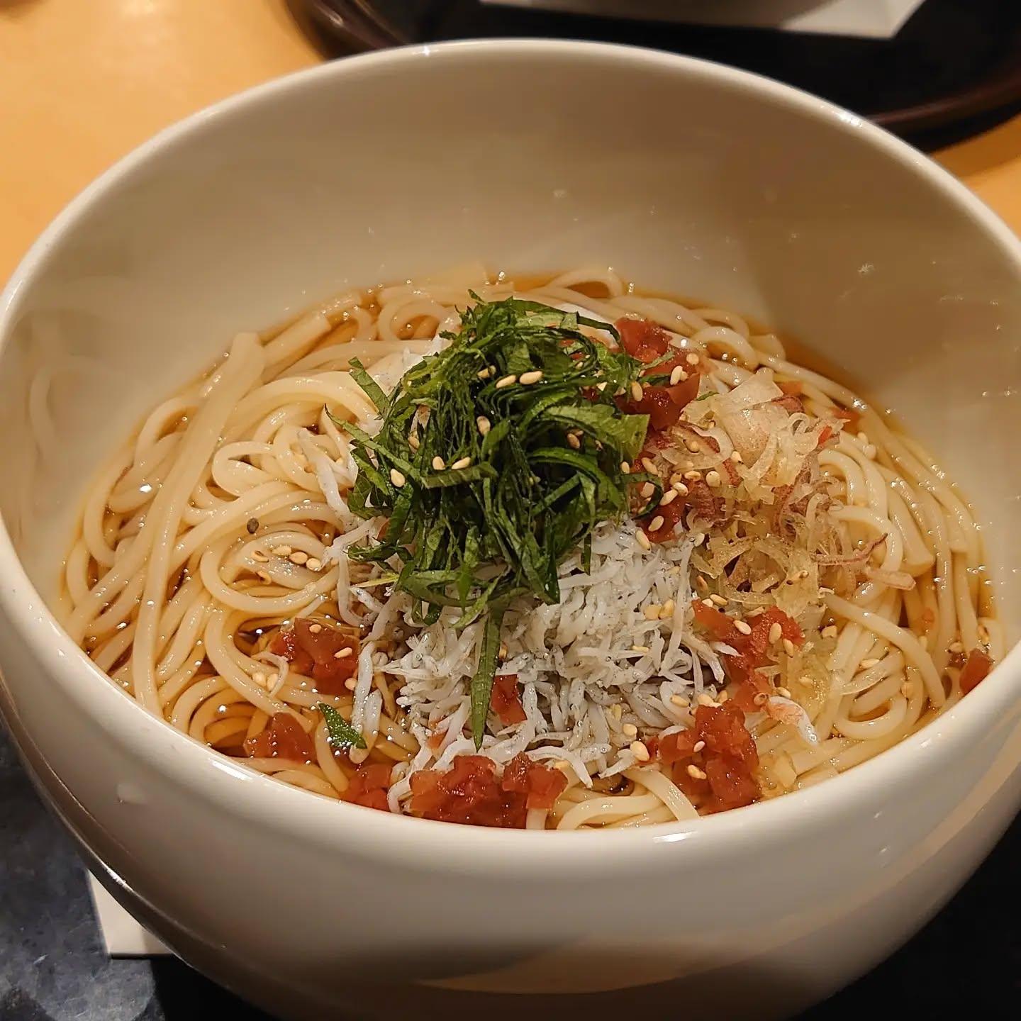 シルバーウィーク、大会期間中にもおすすめのお食事処、居酒屋で御座います。居酒屋ならではの充実した日本酒、期間限定で十四代…